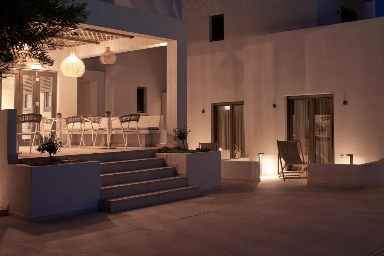 Hotel Isida Andros à Áyios Pétros Extérieur photo